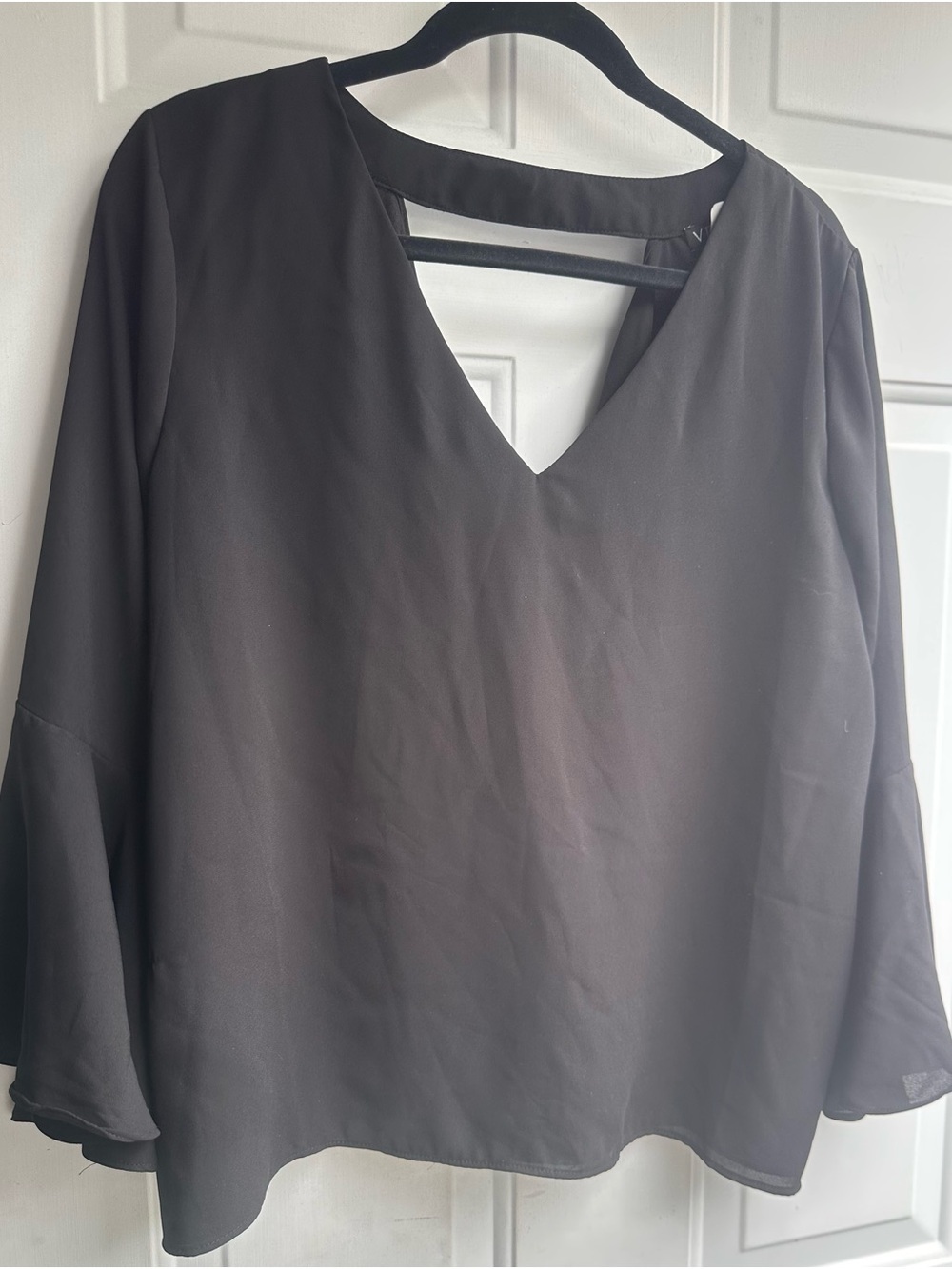 VENUS Black V-Neck Long Sleeve Blouse